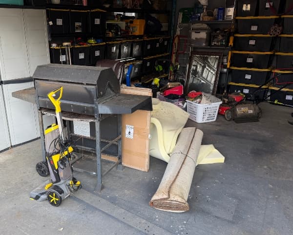 Garage Cleanouts Service Image